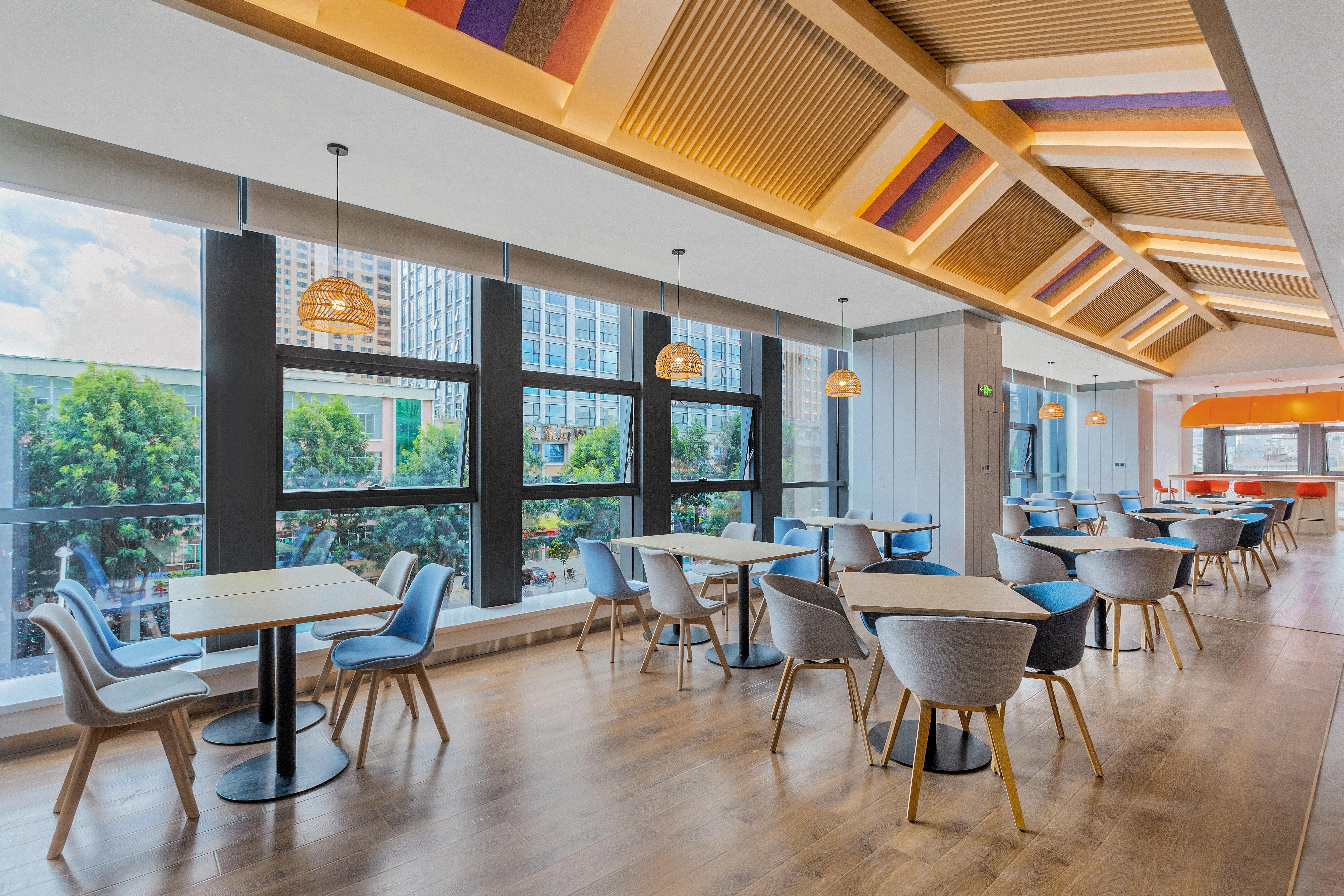 Holiday Inn Express Dali Xiaguan, an IHG Hotel Bagian luar foto