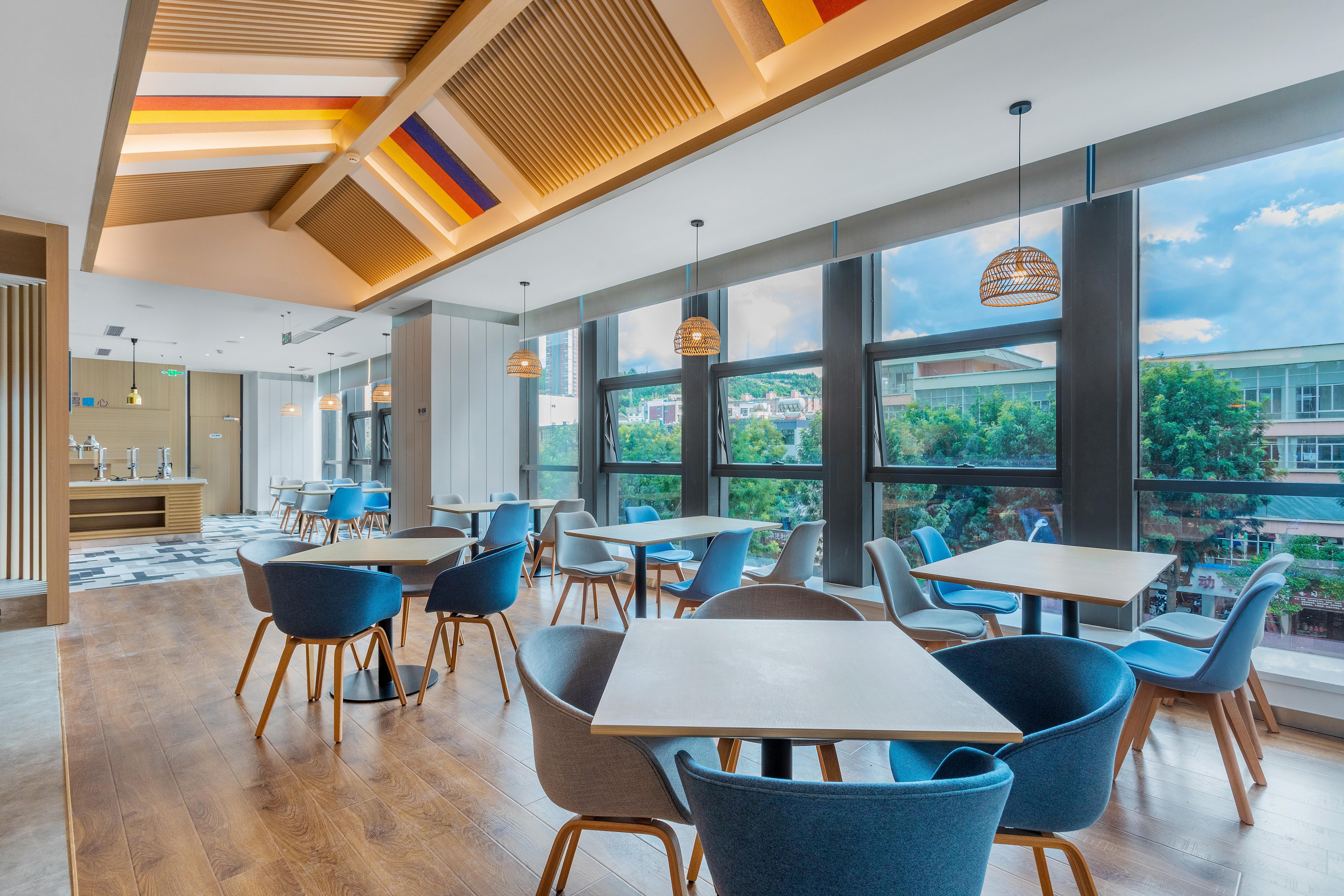 Holiday Inn Express Dali Xiaguan, an IHG Hotel Bagian luar foto